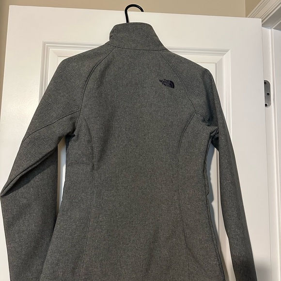 North face Soft Shell Jacket - Picture 2 of 2